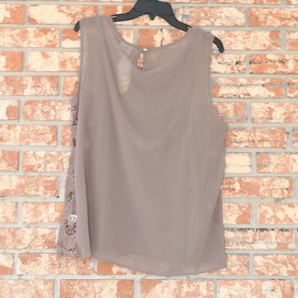ADIVA Sleeveless Top - Picture 3 of 5